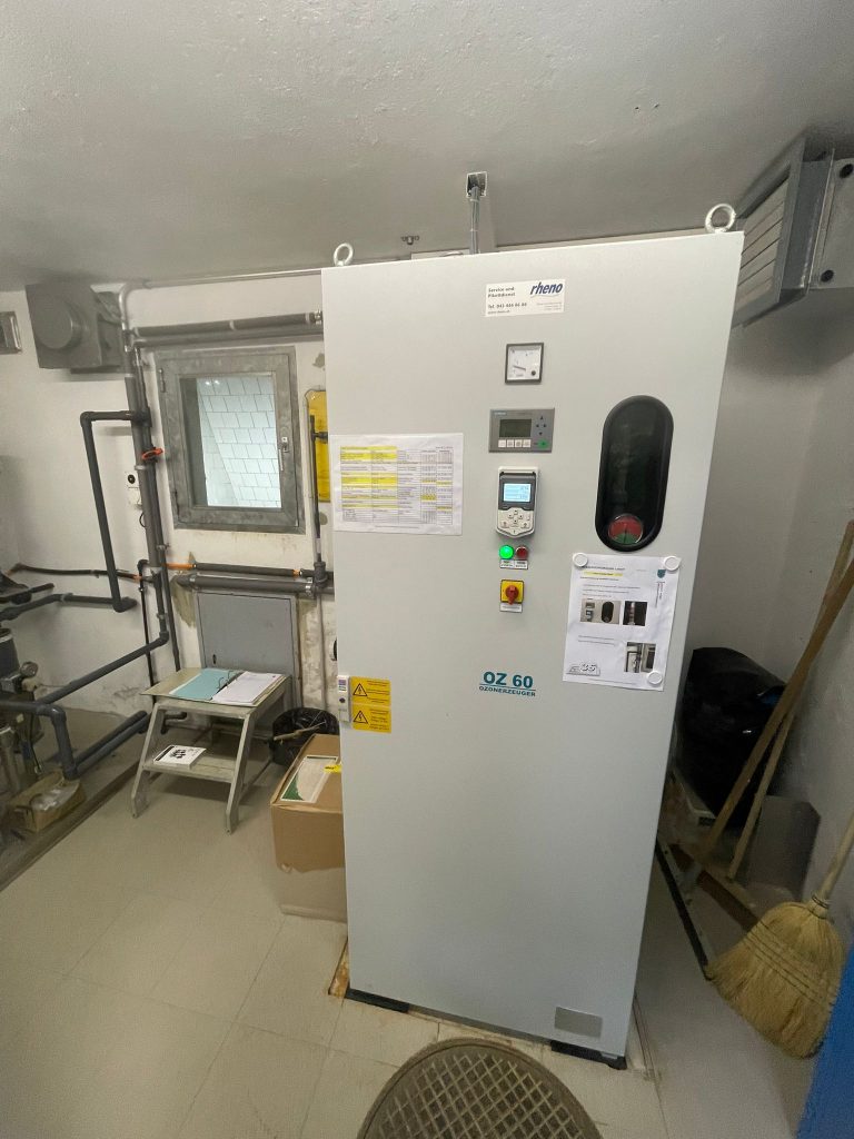 Reaktor zur Erzeugung von Ozon mit elektrischem Hochspannungsfeld aus gefilterter Luft